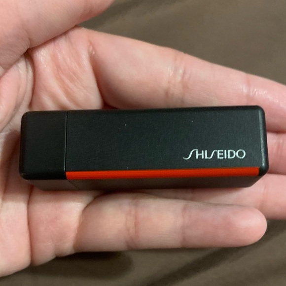 Shiseido ModernMatte Powder lipstick - Picture 2 of 6